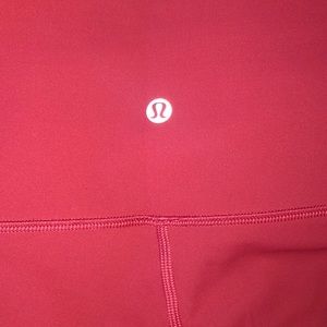 Lululemon Cropped Aligns